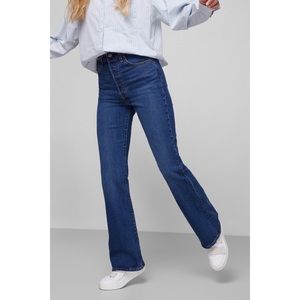 Levi’s RIBCAGE BOOTCUT Jean